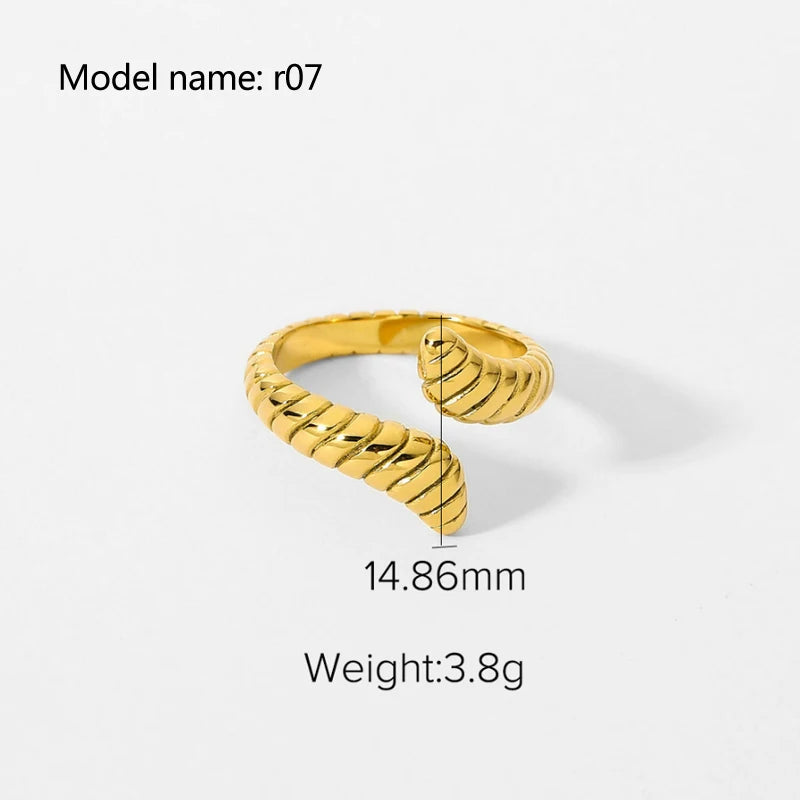 2025 Vintage Hollow Zircon Rings For Women Metal Gold Color Trend Luxury Snake Shape Vintage Trendy Stainless Steel Ring Jewelry