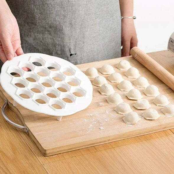 Kitchen Dumpling Mold Maker - 19 Holes